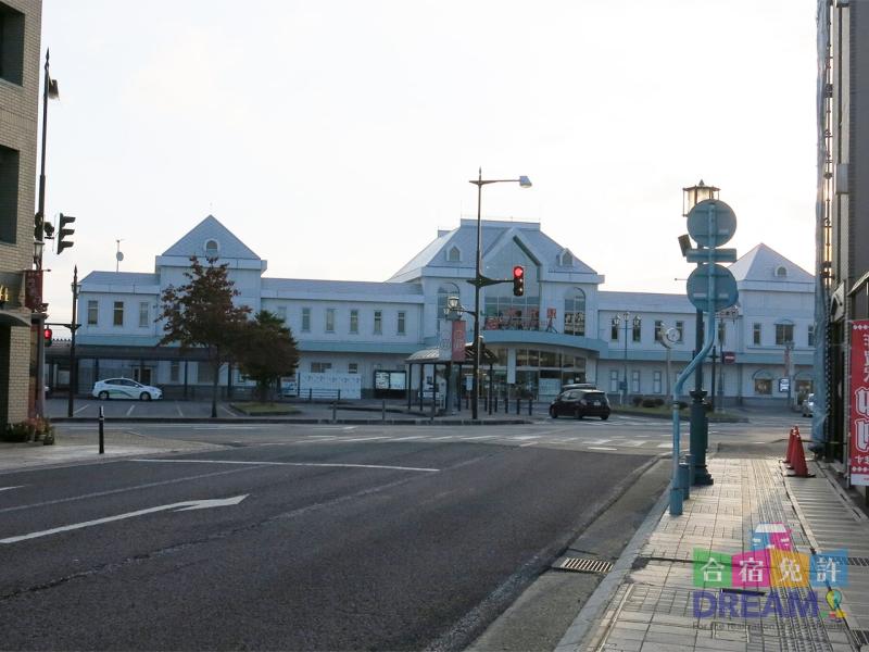 米沢駅(ホテルより徒歩2分)